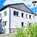 Charmantes Am Hafen Mit Gratis Bettwaesche-paket Und Terrasse