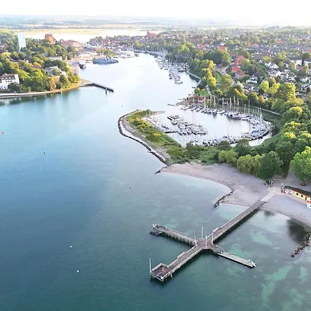 Charmantes Am Hafen Mit Gratis Bettwaesche-paket Und Terrasse *